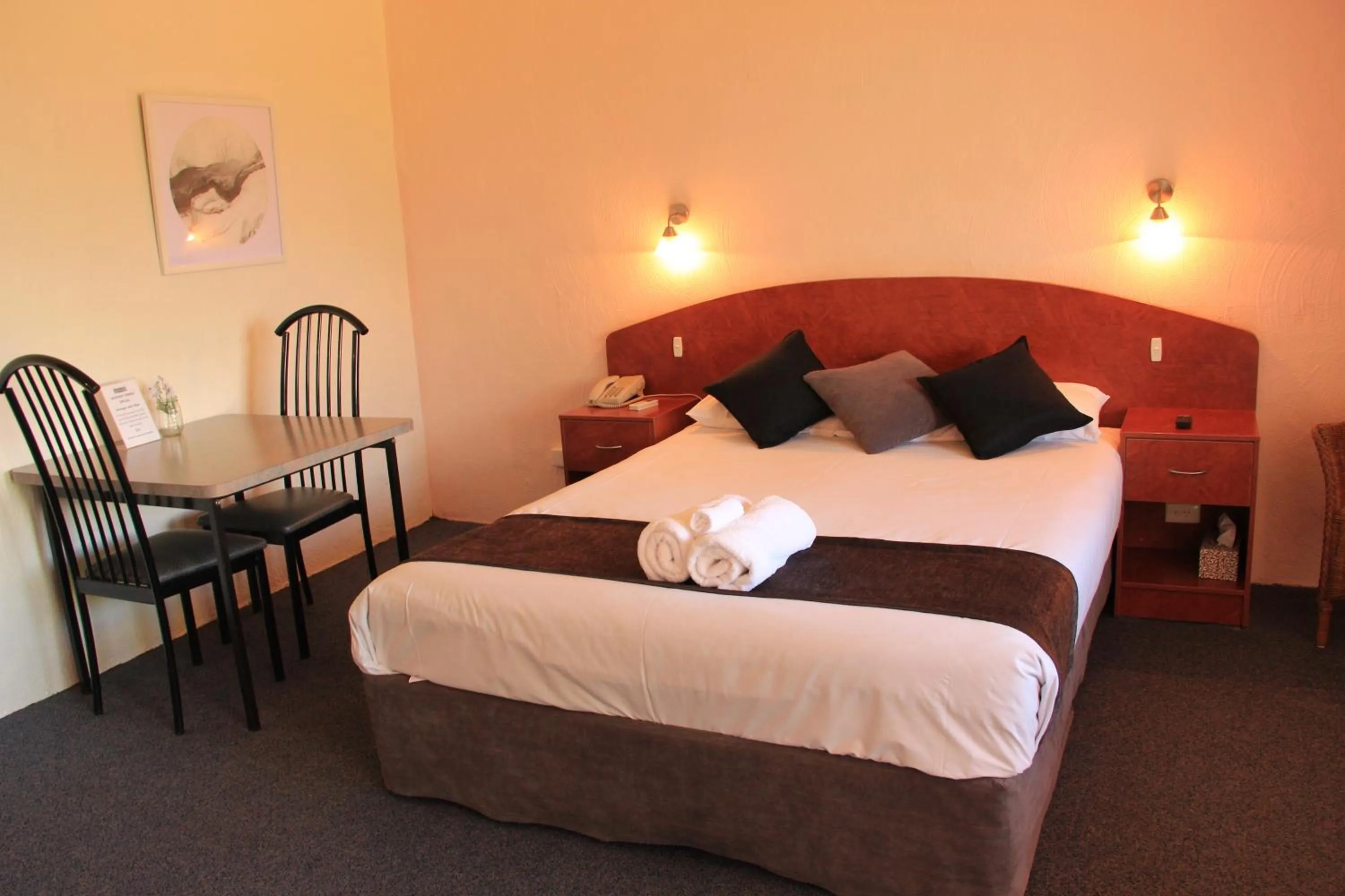 Bed in Childers Gateway Motor Inn