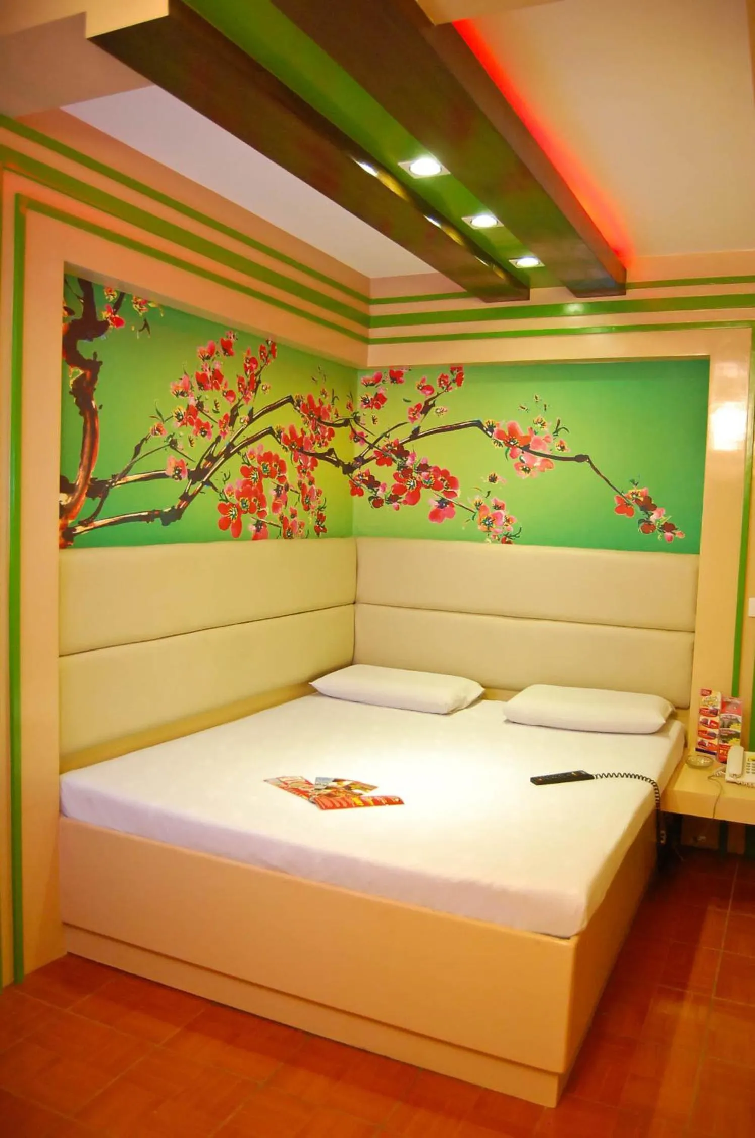 Bedroom, Bed in Hotel Sogo Quezon Avenue