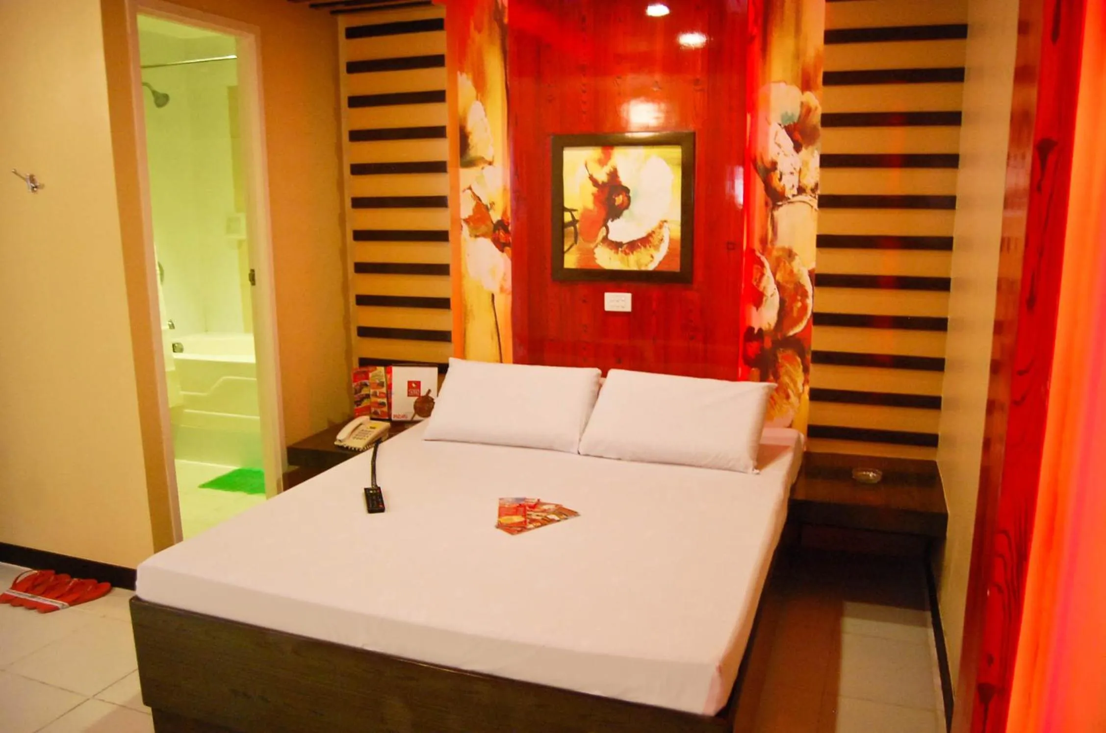 Bedroom, Bed in Hotel Sogo Quezon Avenue