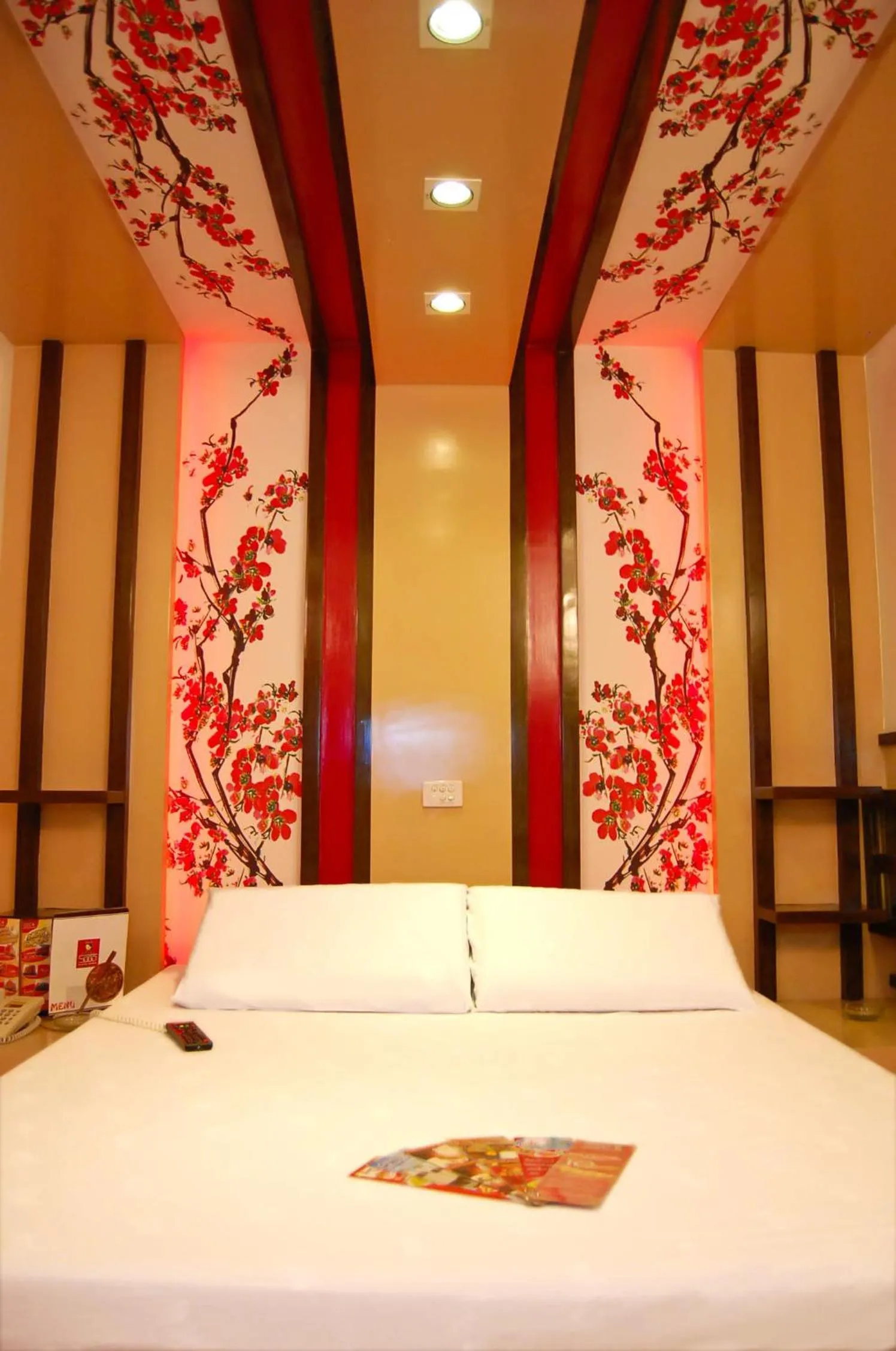 Bedroom, Bed in Hotel Sogo Quezon Avenue