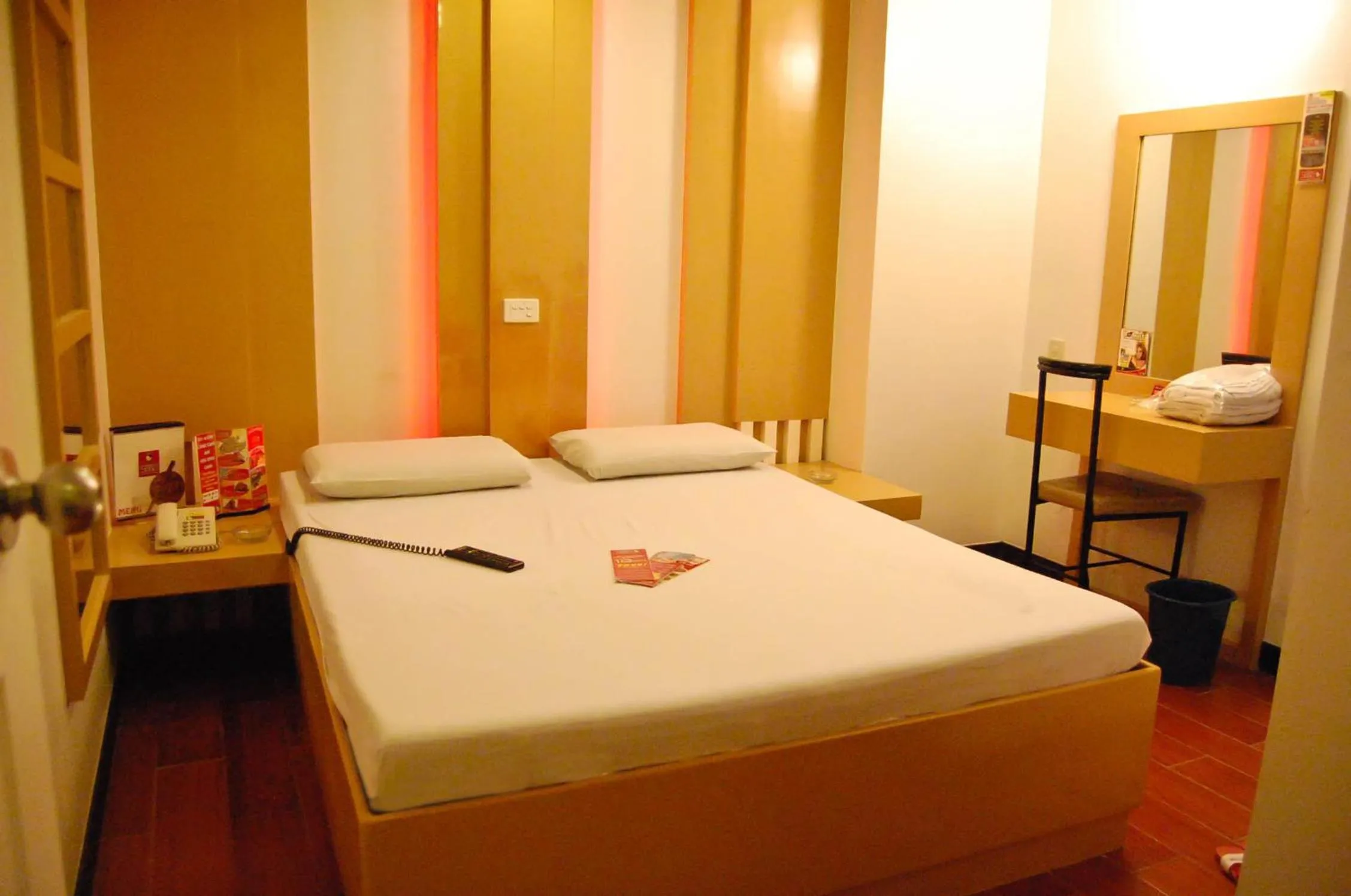 Bedroom, Bed in Hotel Sogo Quezon Avenue