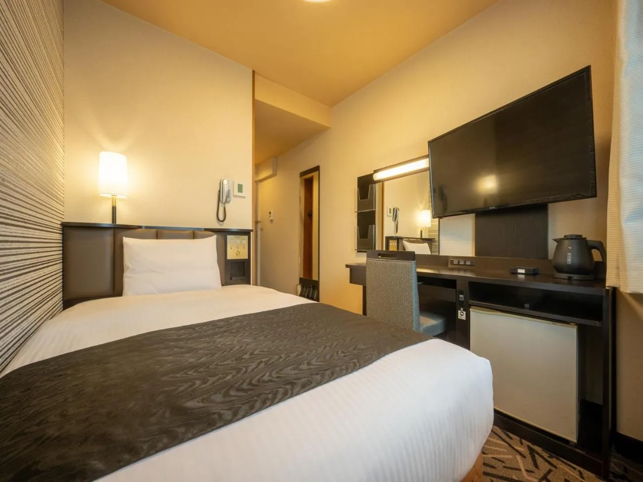 Photo of the whole room, Bed in APA Hotel Isesaki-Eki Minami