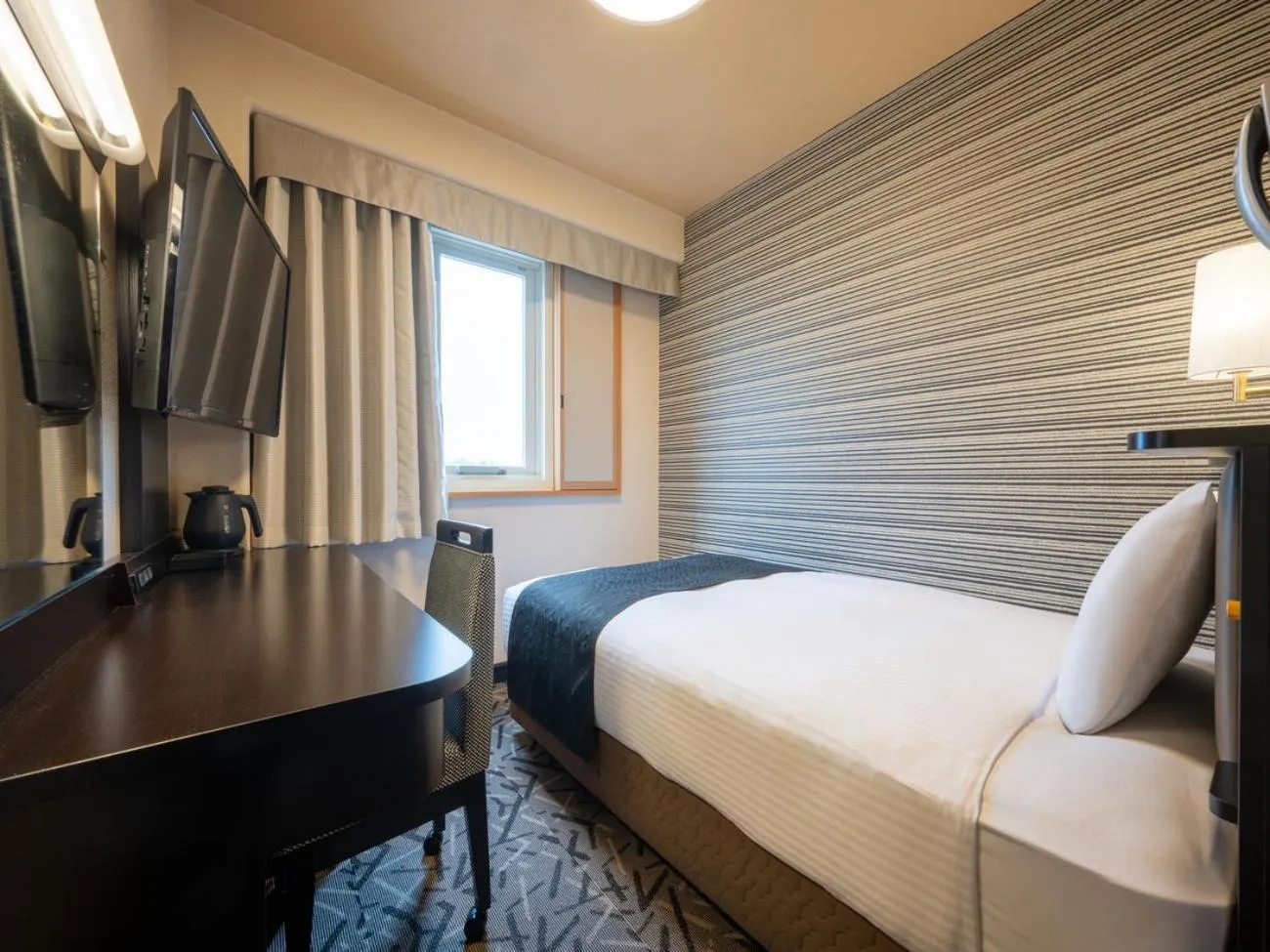 Photo of the whole room, Bed in APA Hotel Isesaki-Eki Minami