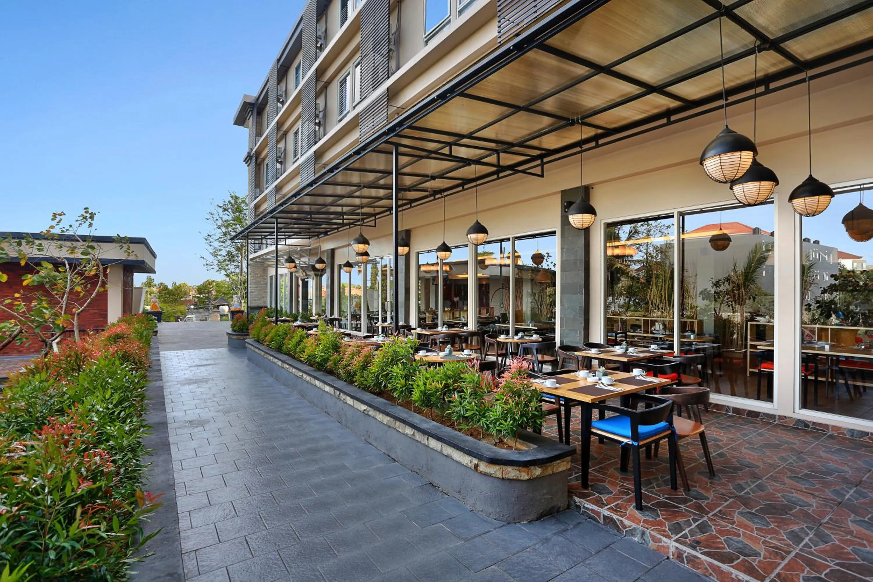 Restaurant/places to eat in Azana Boutique Hotel Denpasar