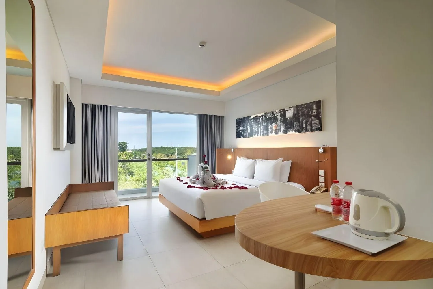 Bedroom, Bed in Kuta Galleria Hotel