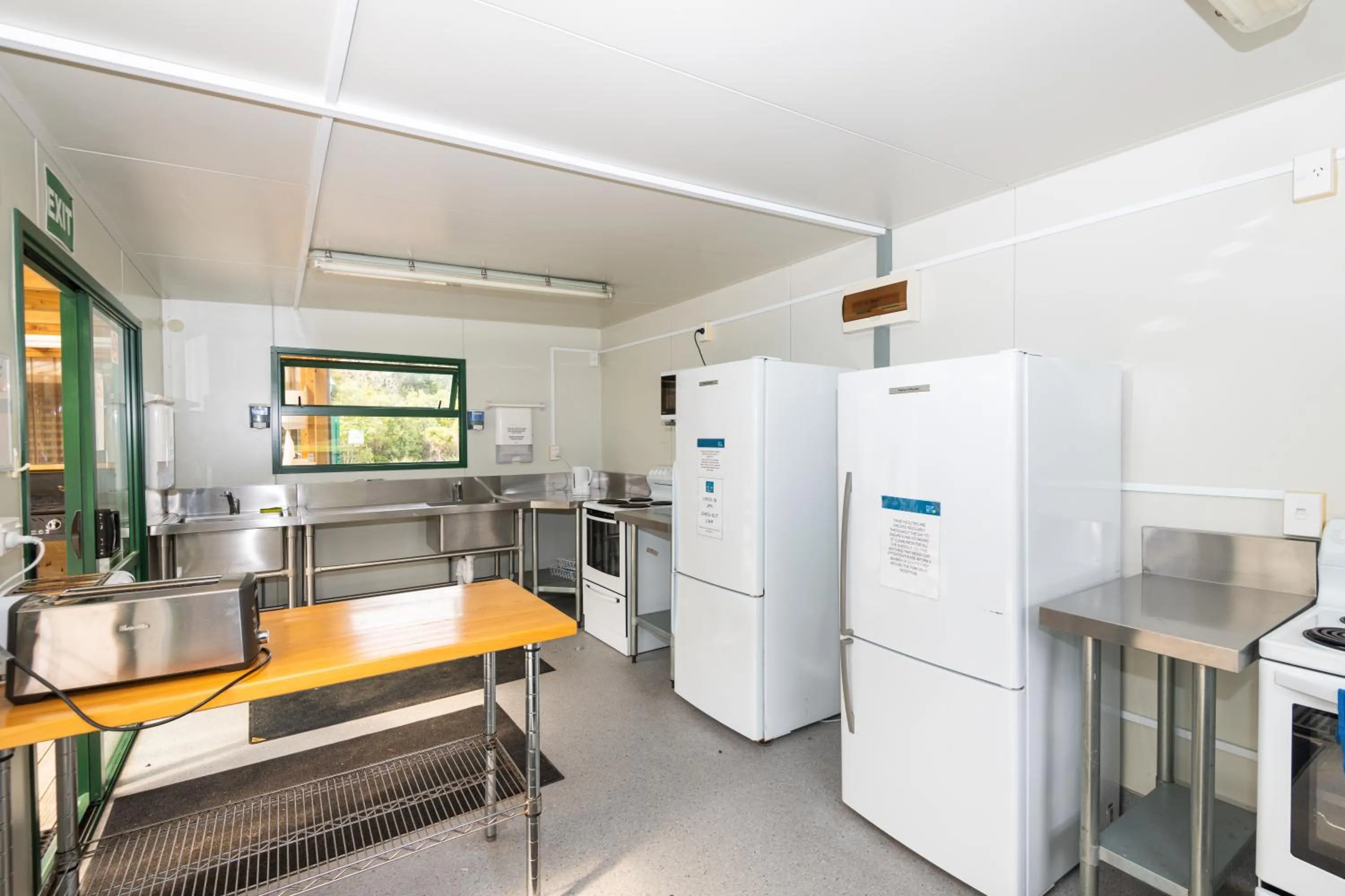 Kitchen or kitchenette in Blue Lake TOP 10 Holiday Park