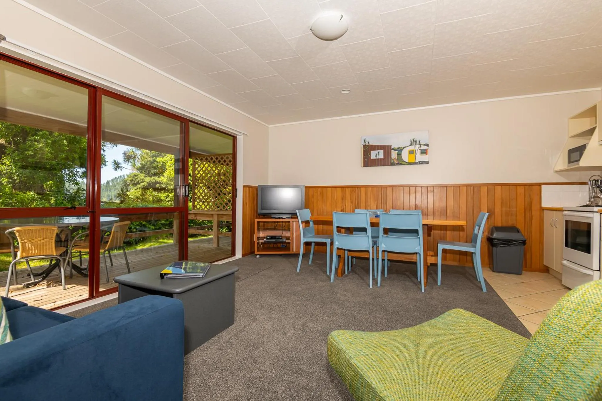 Seating area in Blue Lake TOP 10 Holiday Park