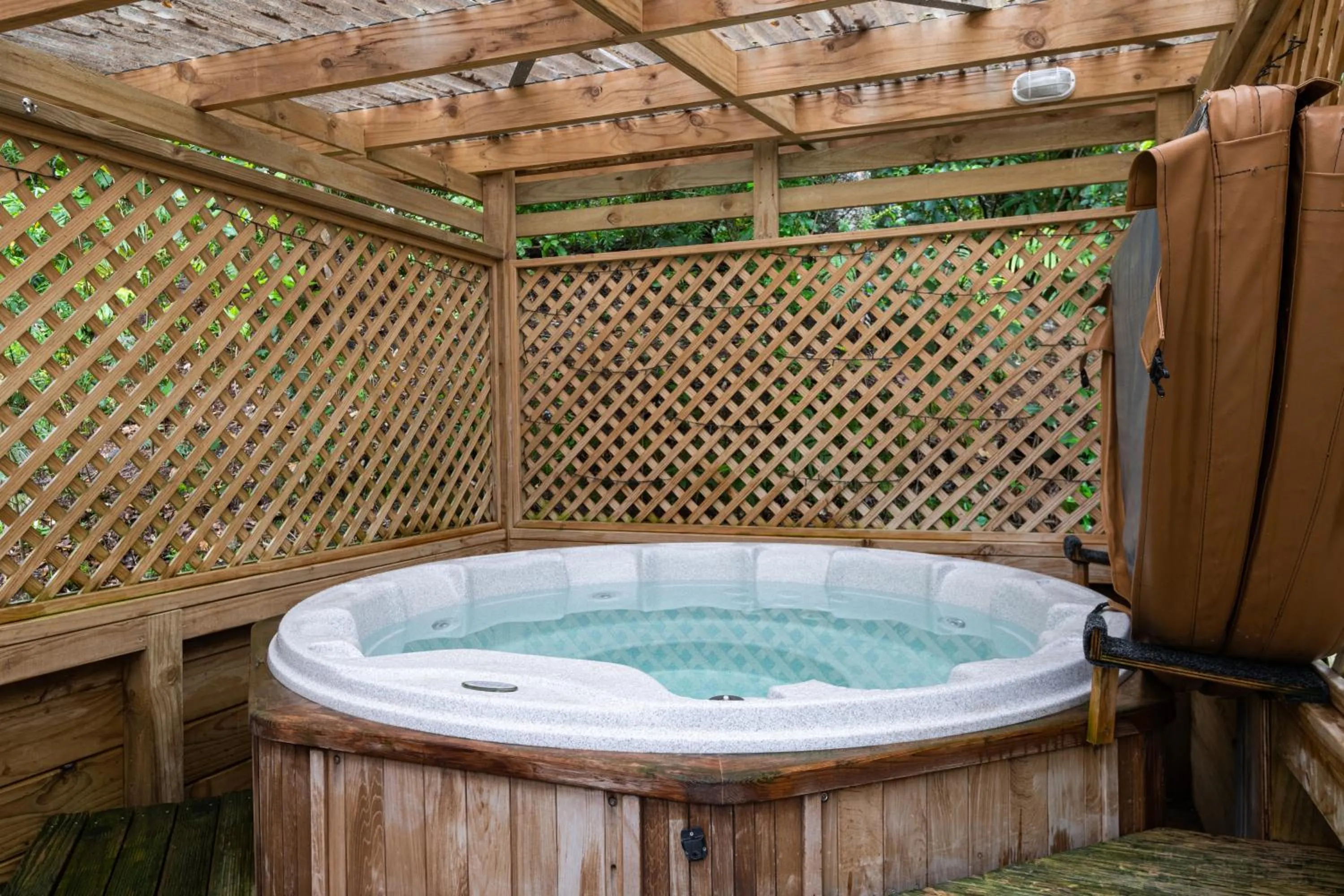 Hot Tub in Blue Lake TOP 10 Holiday Park