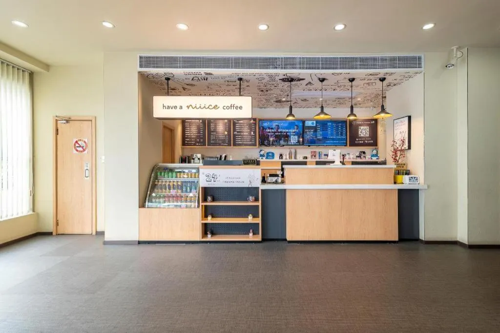 Hanting Hotel Shanghai Qingpu Caoying Road Metro Station