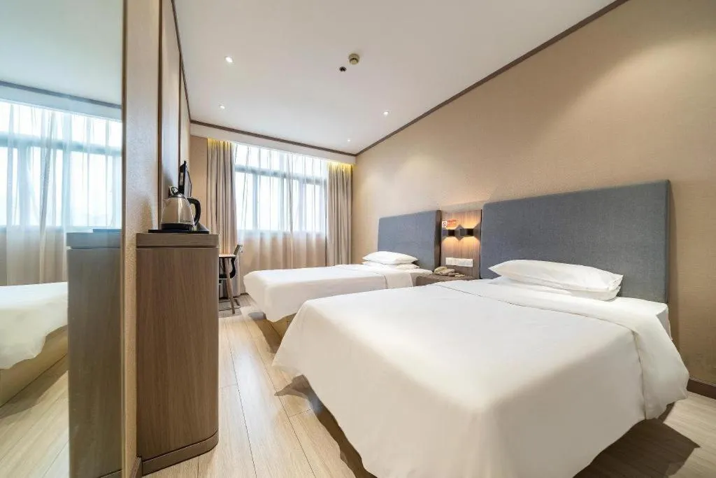 Hanting Hotel Shanghai Qingpu Caoying Road Metro Station