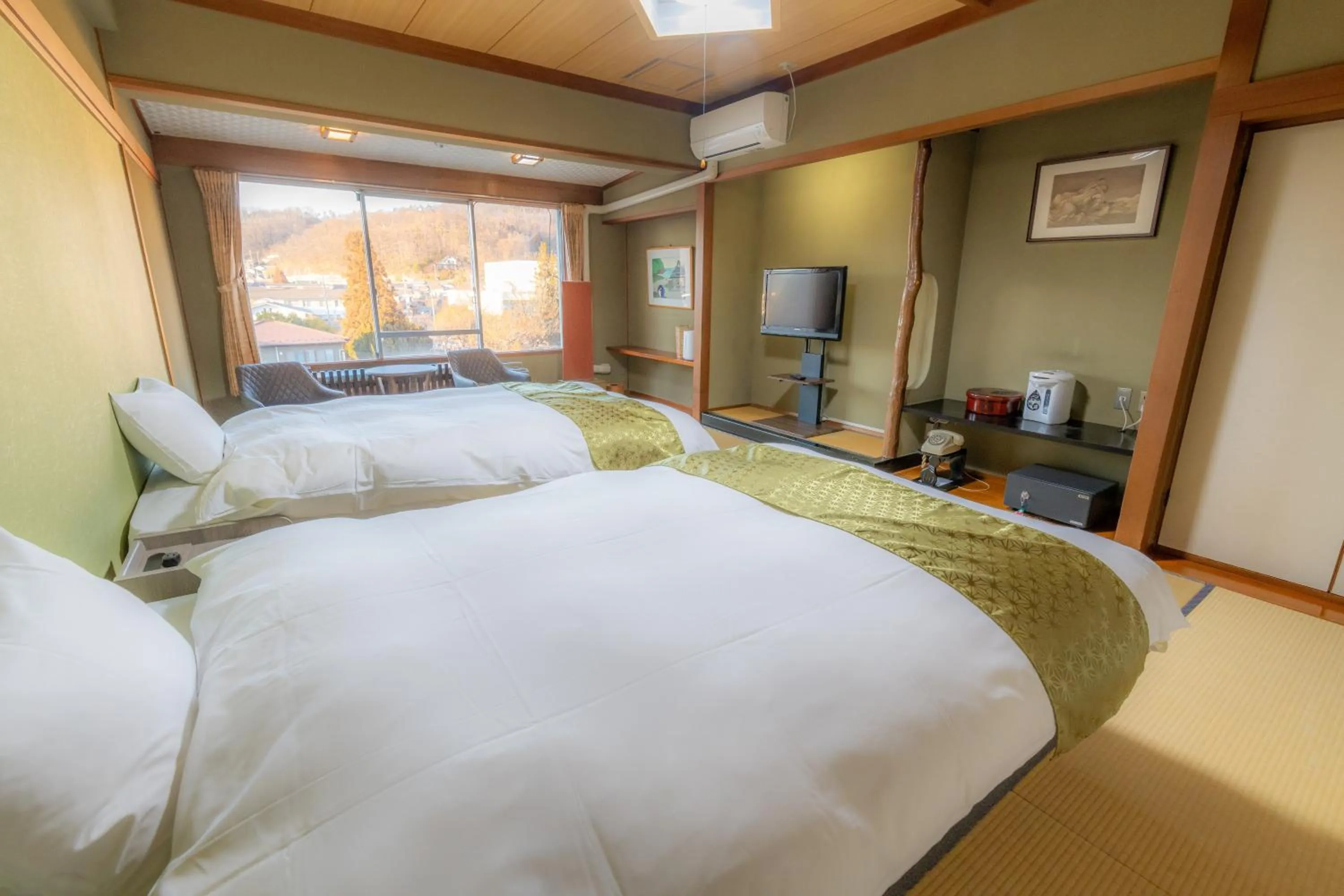 Photo of the whole room, Bed in Yumotoya