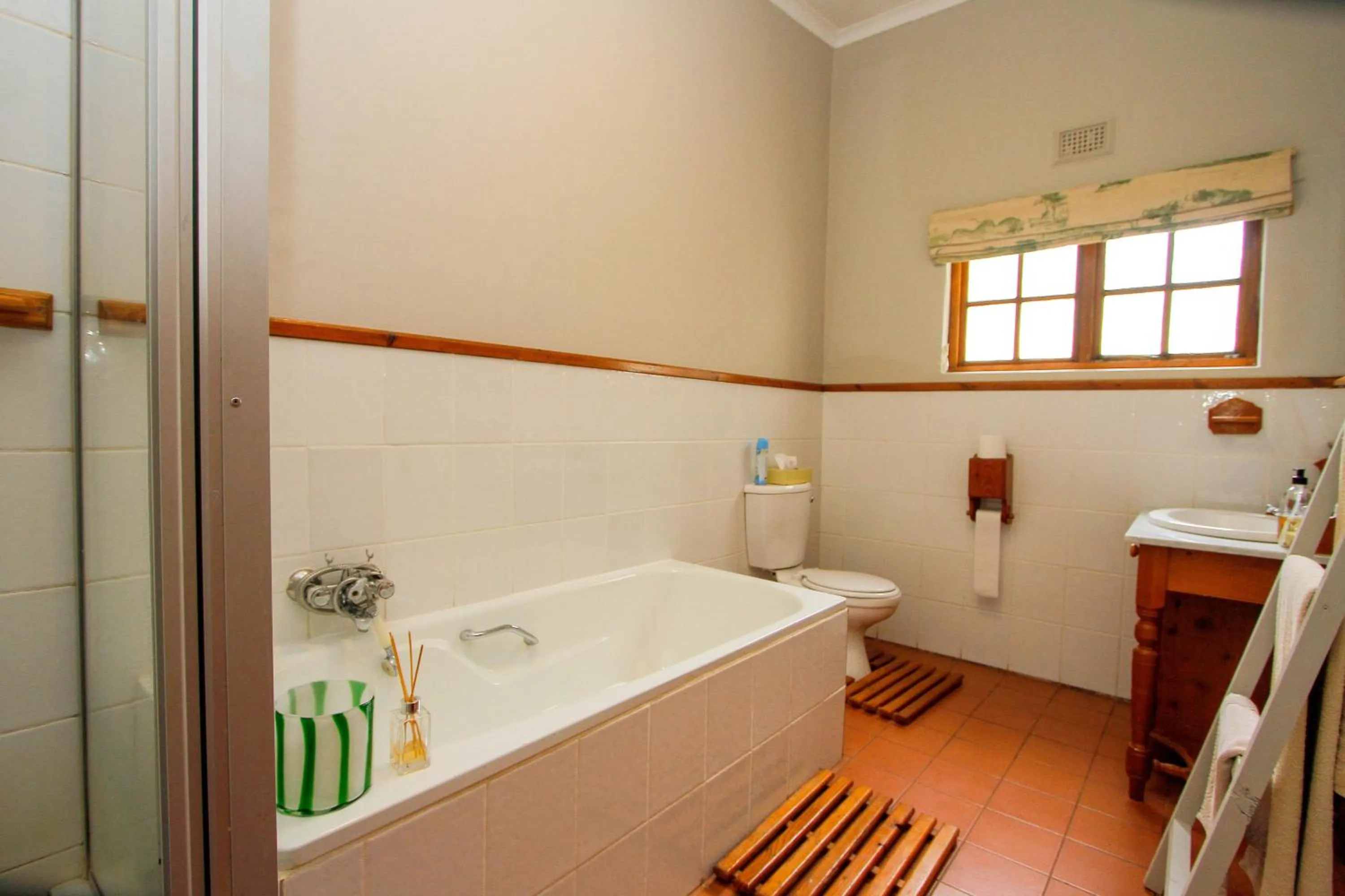 Bathroom in Spion Kop Lodge