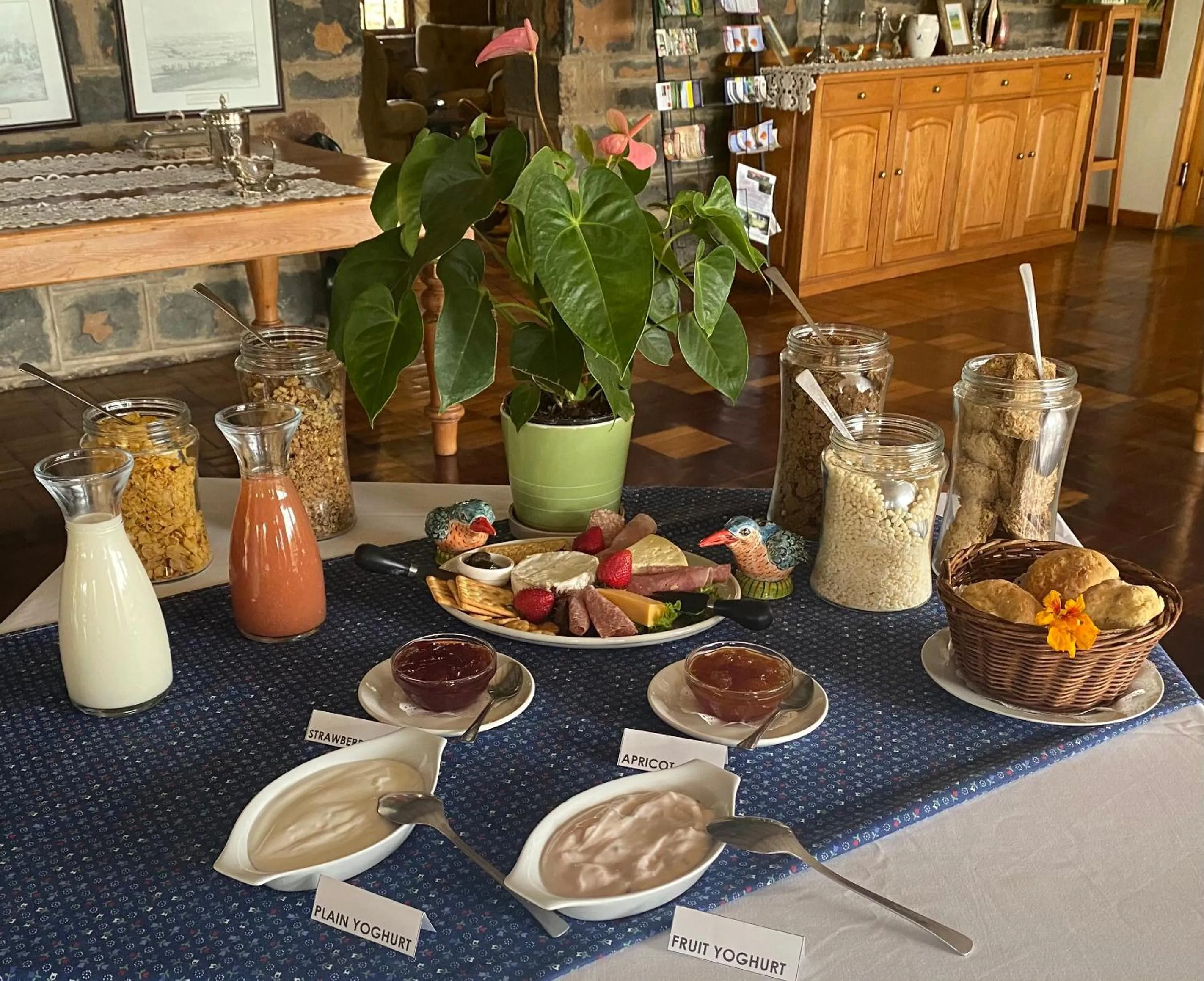 Breakfast in Spion Kop Lodge