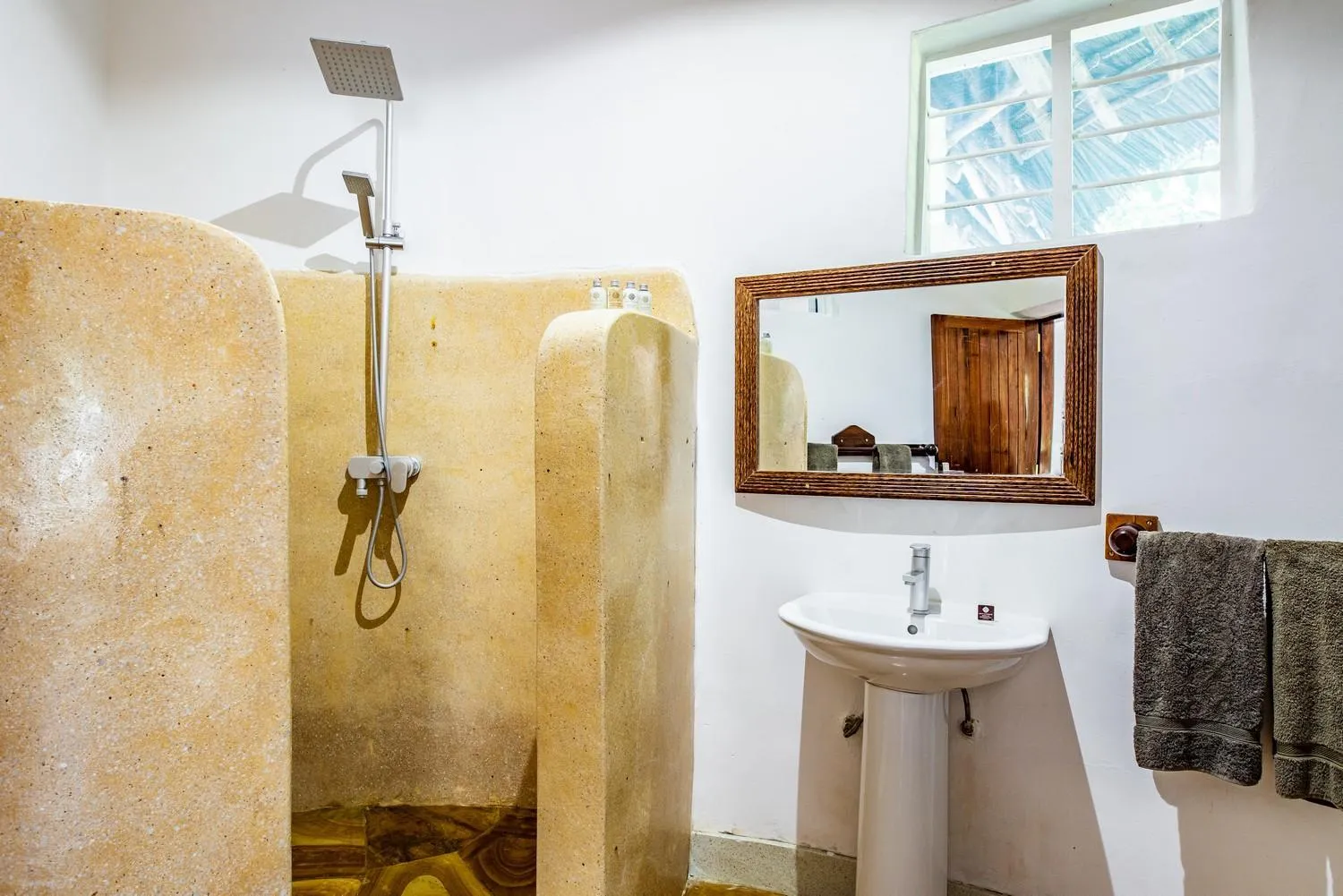 Bathroom in Pongwe Beach Hotel