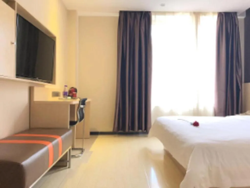 7Days Premium Dalian Lvshun Central Square New Mart