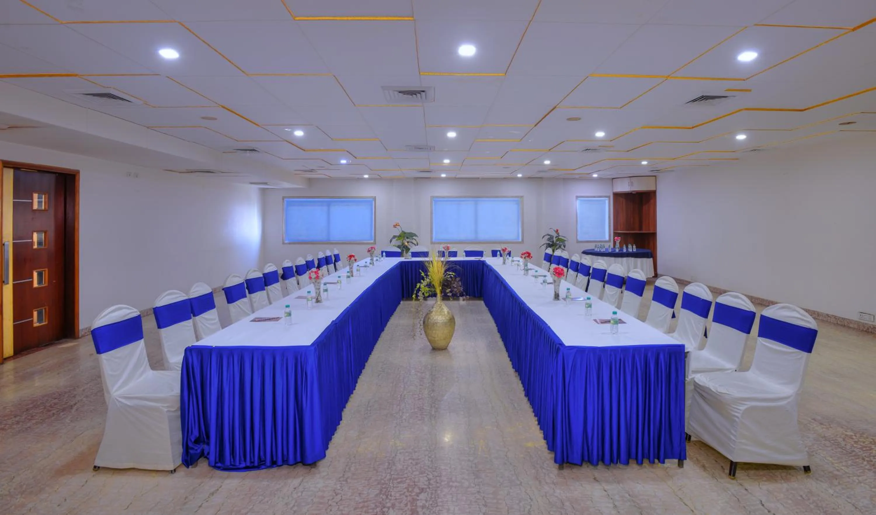 Meeting/conference room in Wingston A TreeHouse Hotel, Mathura