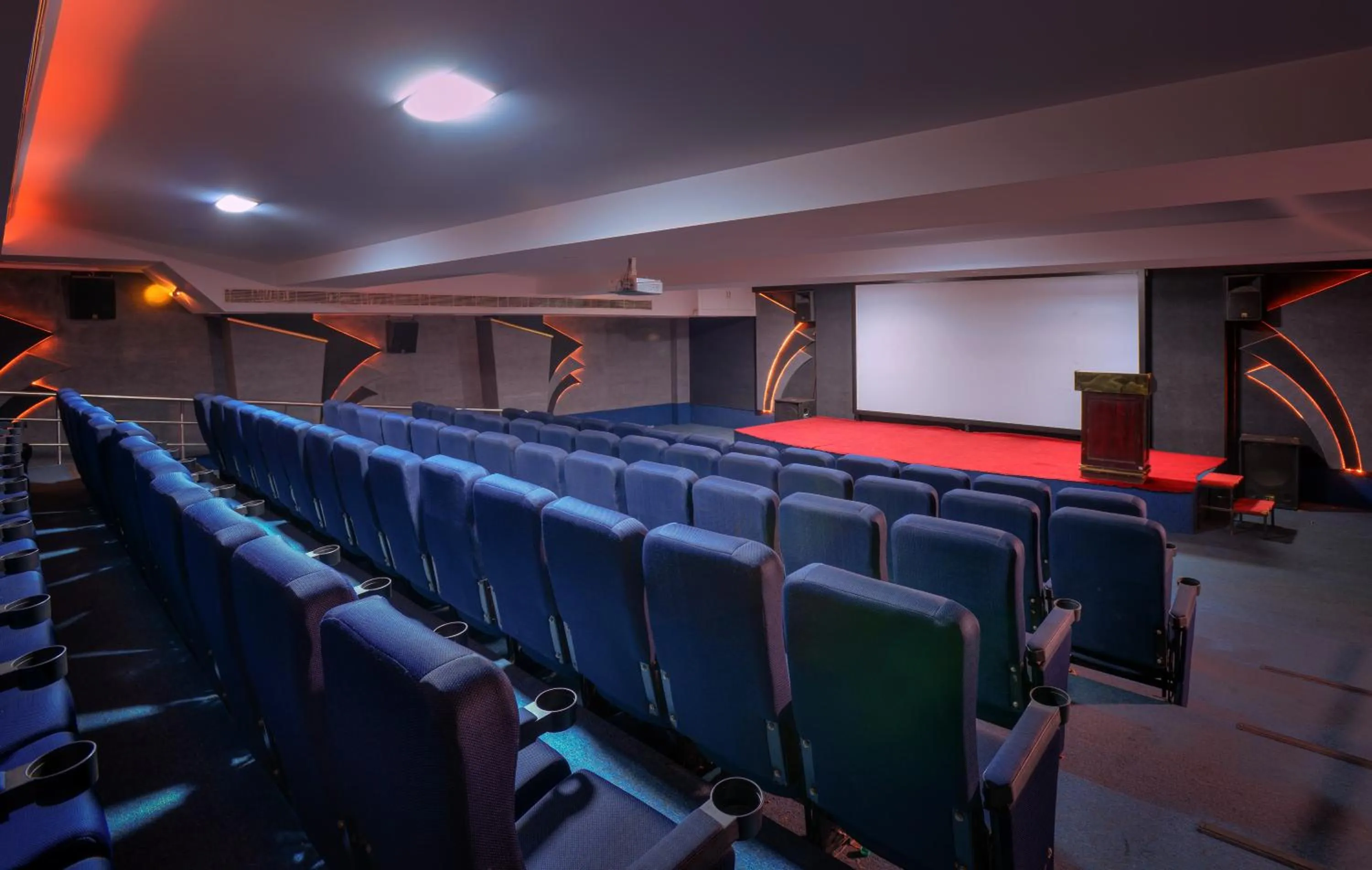 Business facilities in Wingston A TreeHouse Hotel, Mathura