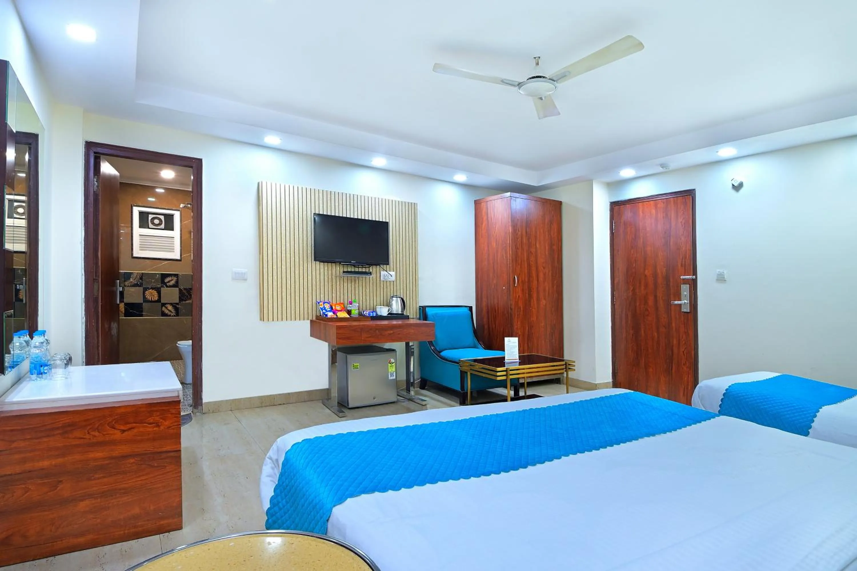 Classic Triple Room in Villa