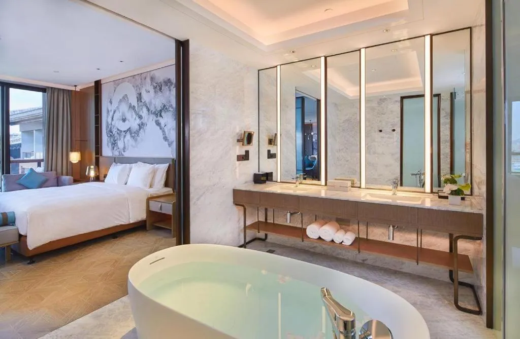 Bed in Steigenberger Hotel SUNAC Jinan