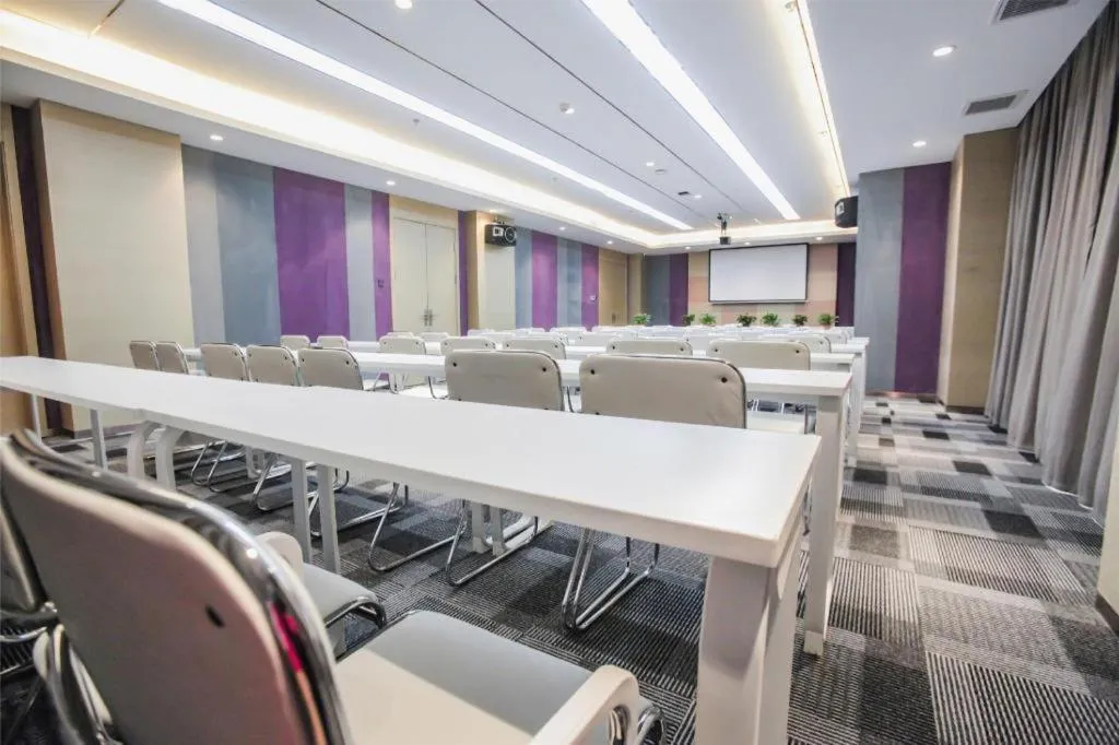 Lavande Hotel Shenyang Middle Street Walking Street Metro Station