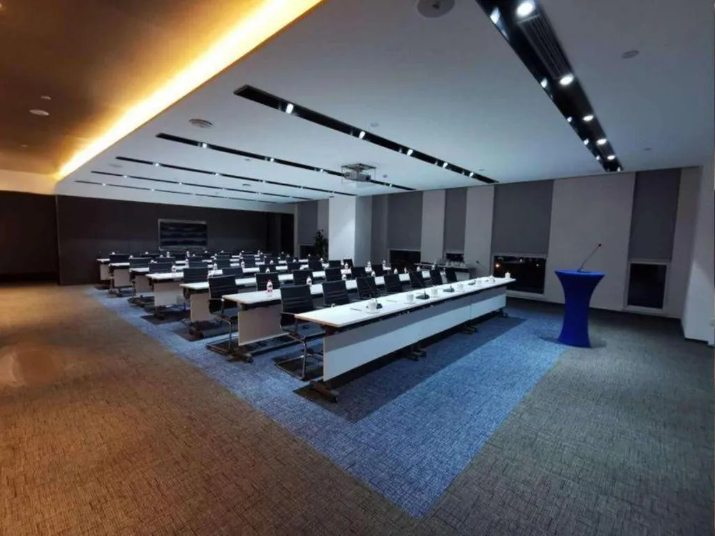 Lavande Hotel Shanghai Jing'an Shibei Gaoxin