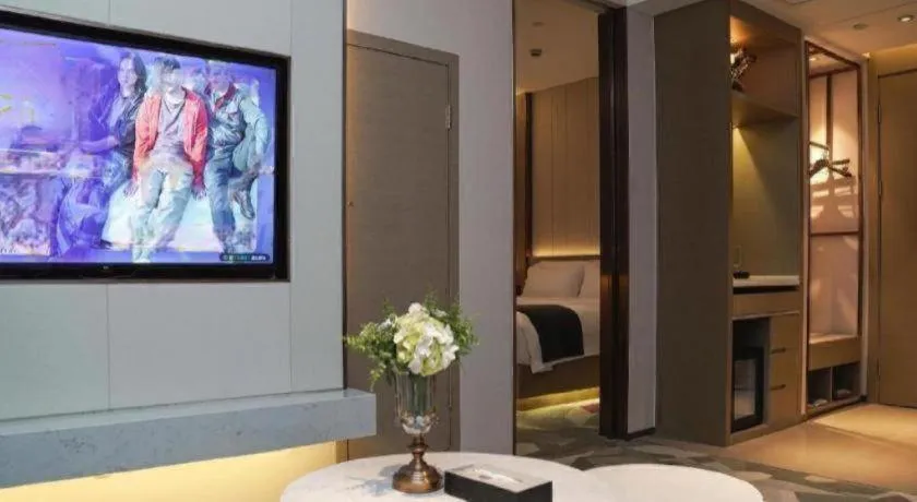 Lavande Hotel Shanghai Jing'an Shibei Gaoxin