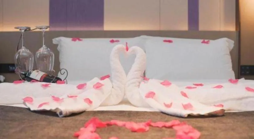 Bed in Lavande Hotel Shanghai Jing'an Shibei Gaoxin