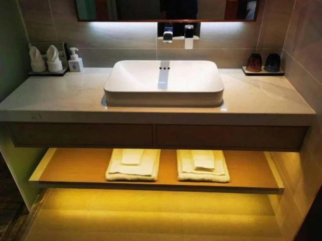 Lavande Hotel Shanghai Jing'an Shibei Gaoxin