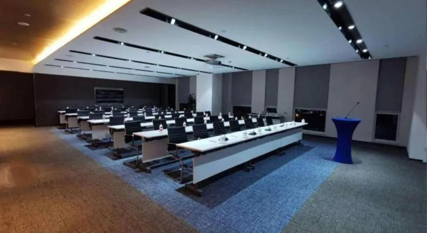 Lavande Hotel Shanghai Jing'an Shibei Gaoxin