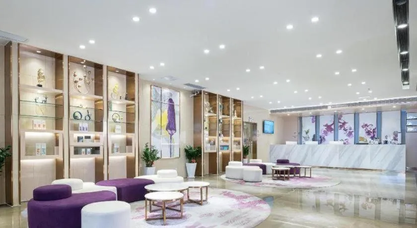 Lavande Hotel Shaoguan Bainian East Street Fengcai Building