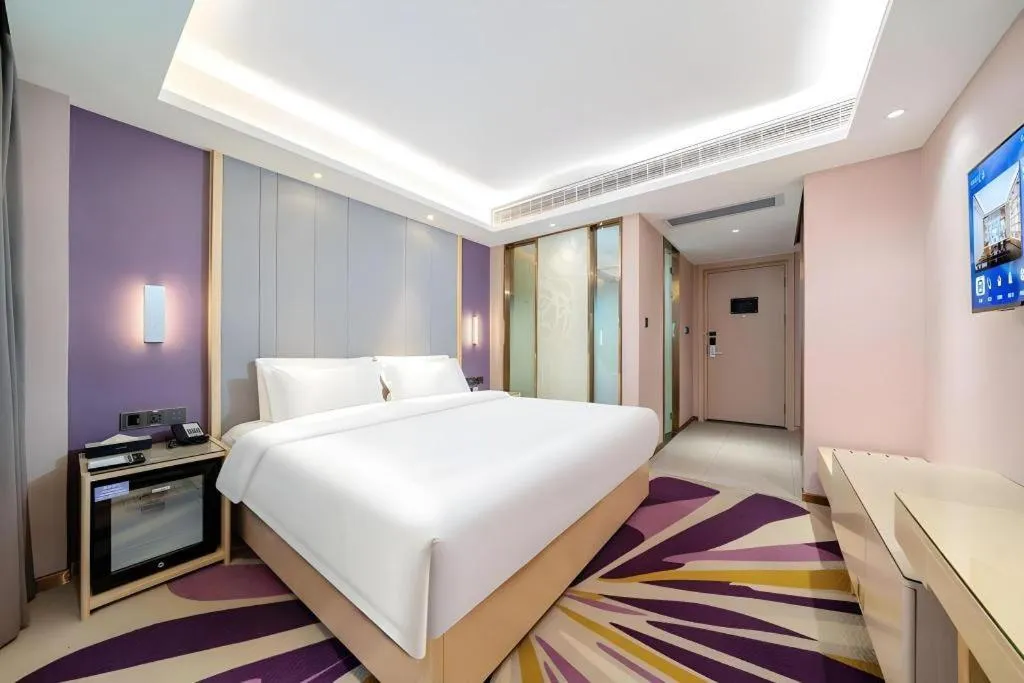Bed in Lavande Hotel Shaoguan Bainian East Street Fengcai Building