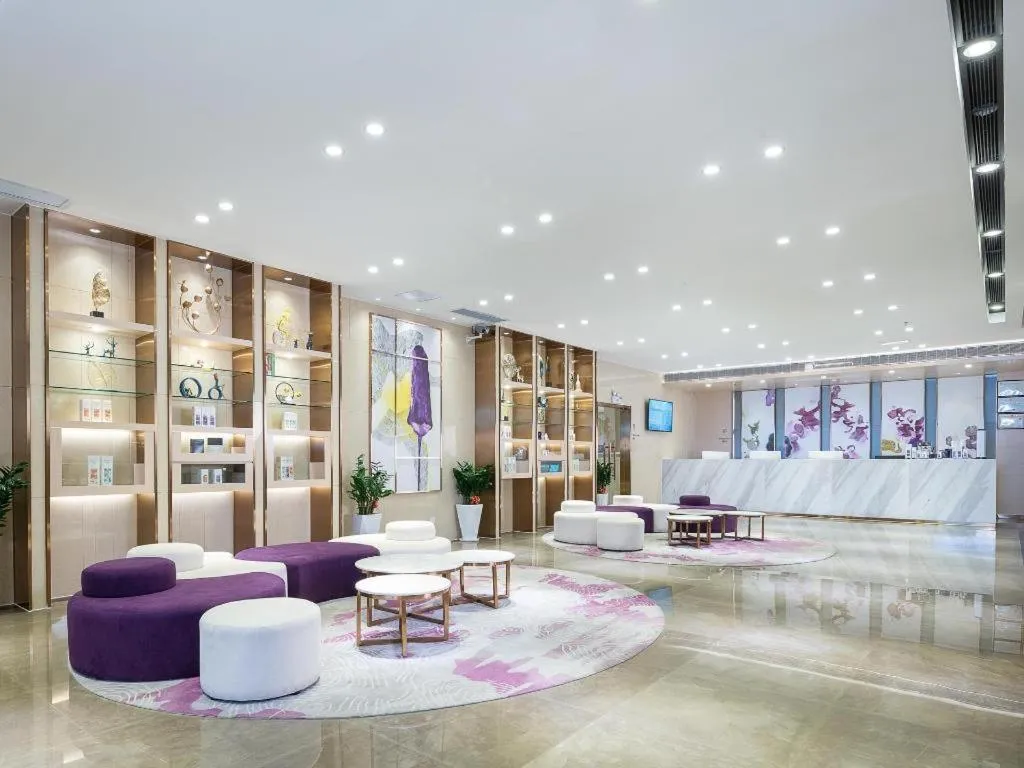 Lavande Hotel Shaoguan Bainian East Street Fengcai Building