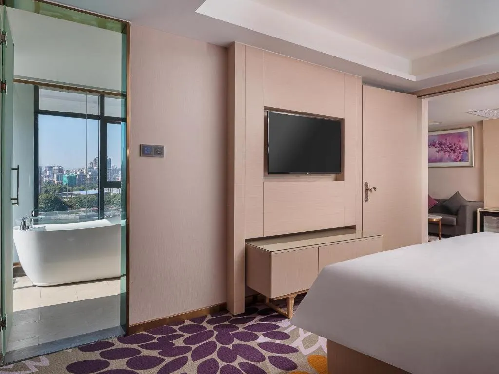 Bed in Lavande Hotel Shaoguan Bainian East Street Fengcai Building