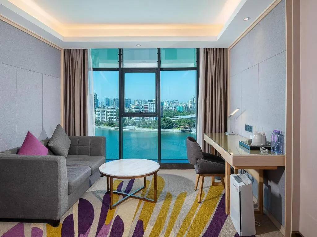 Lavande Hotel Shaoguan Bainian East Street Fengcai Building