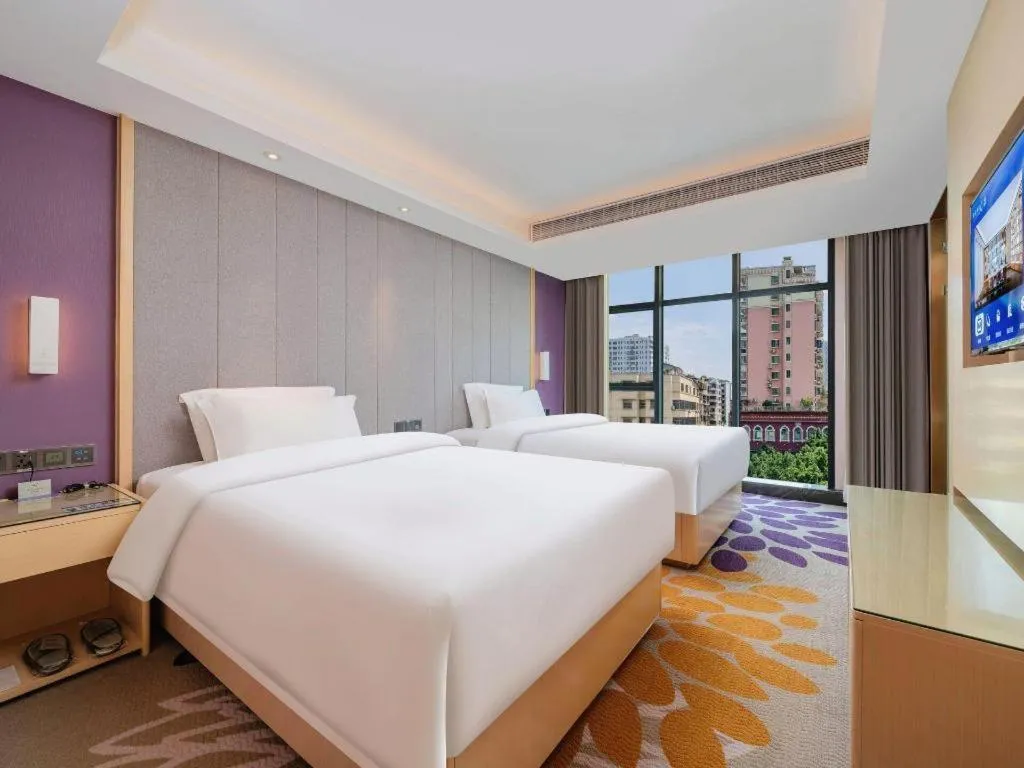 Bed in Lavande Hotel Shaoguan Bainian East Street Fengcai Building