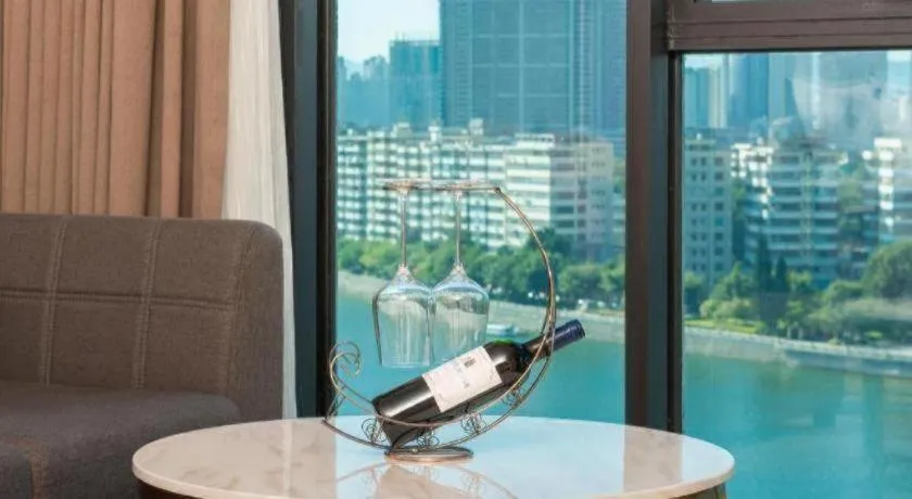 Lavande Hotel Shaoguan Bainian East Street Fengcai Building