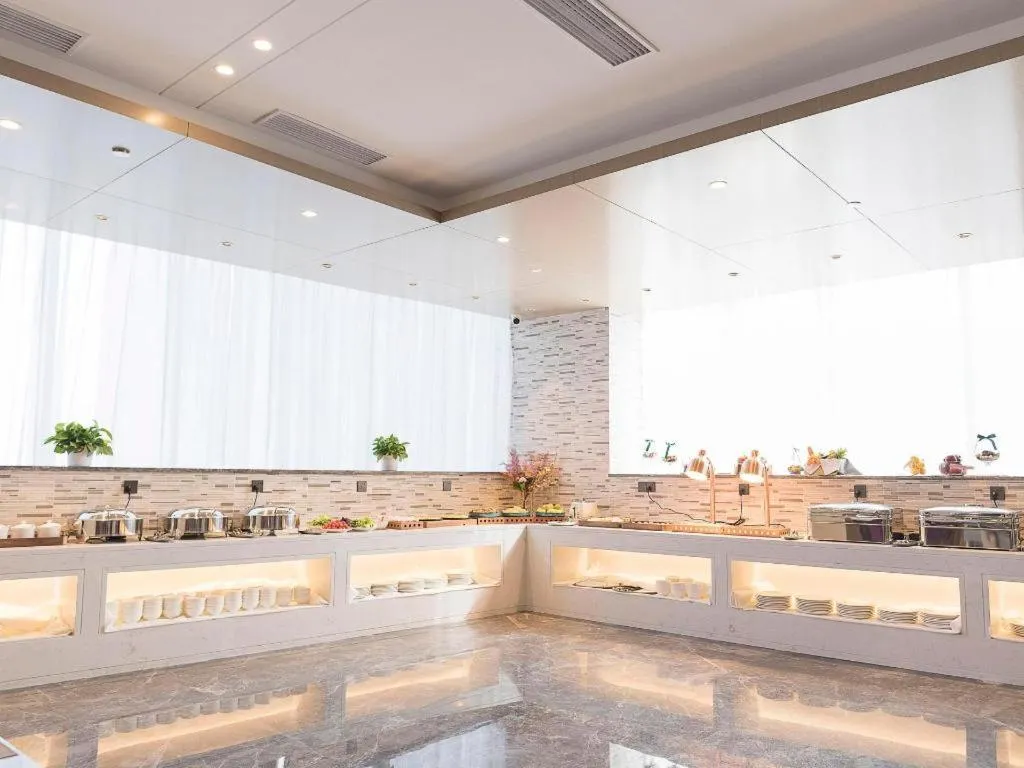 Lavande Hotel Nanchang Aixihu Shida