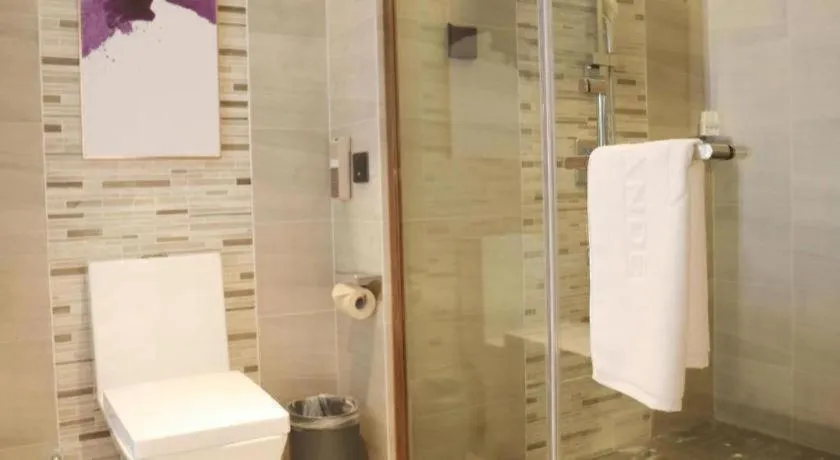 Lavande Hotel Nanchang Aixihu Shida