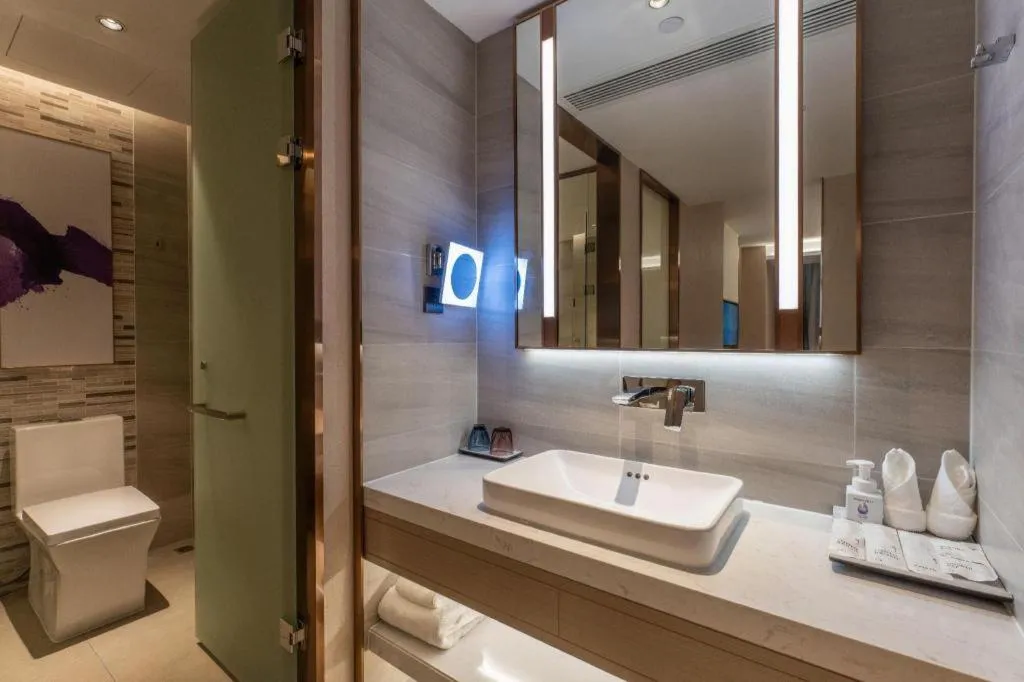 Lavande Hotel Nanchang Aixihu Shida