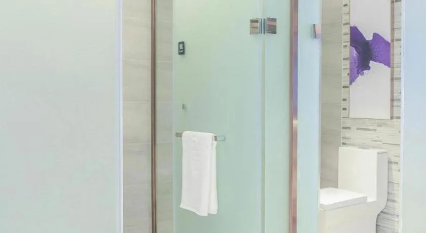 Lavande Hotel Nanchang Aixihu Shida