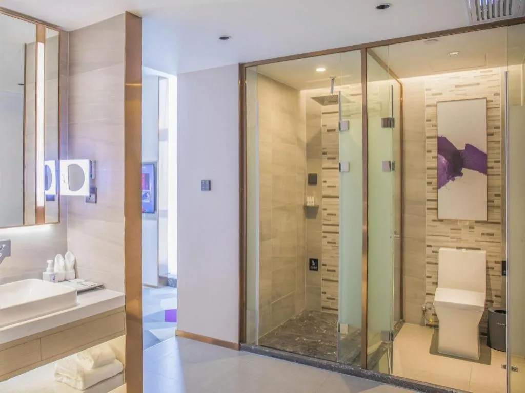 Lavande Hotel Nanchang Aixihu Shida