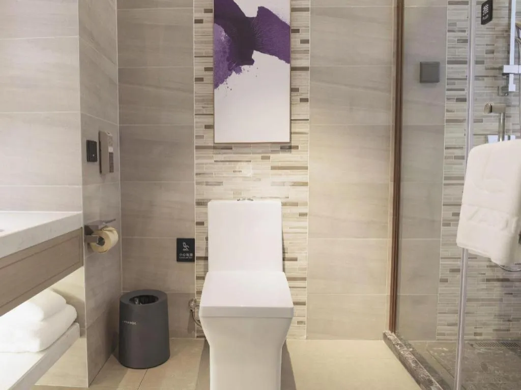 Lavande Hotel Nanchang Aixihu Shida