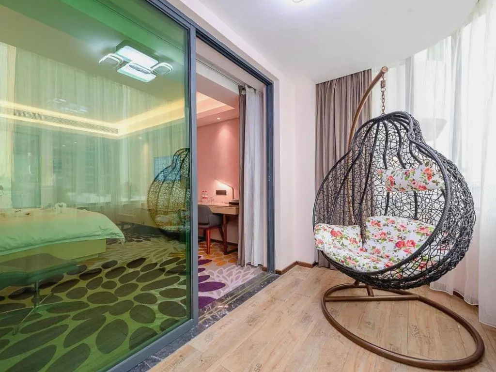 Bed in Lavande Hotel Dongguan Shijie Jiarong Shopping Plaza Liuhua Metro Station