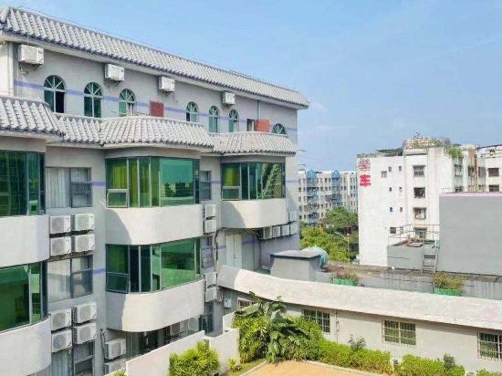 Lavande Hotel Dongguan Shijie Jiarong Shopping Plaza Liuhua Metro Station