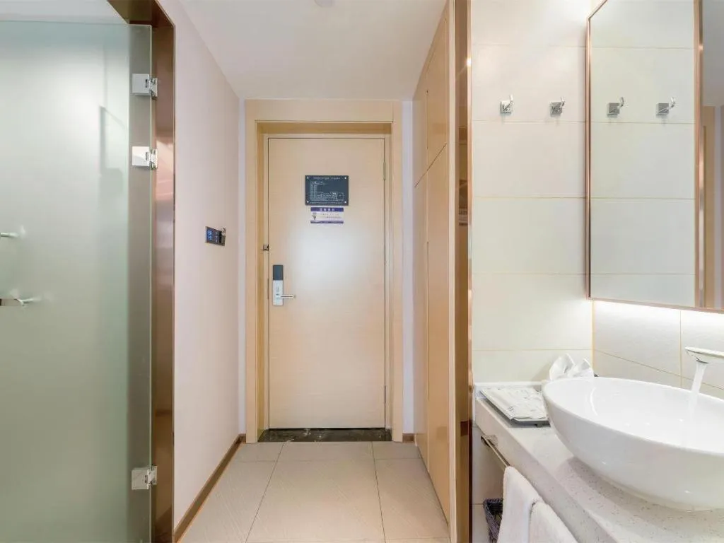 Lavande Hotel Dongguan Shijie Jiarong Shopping Plaza Liuhua Metro Station