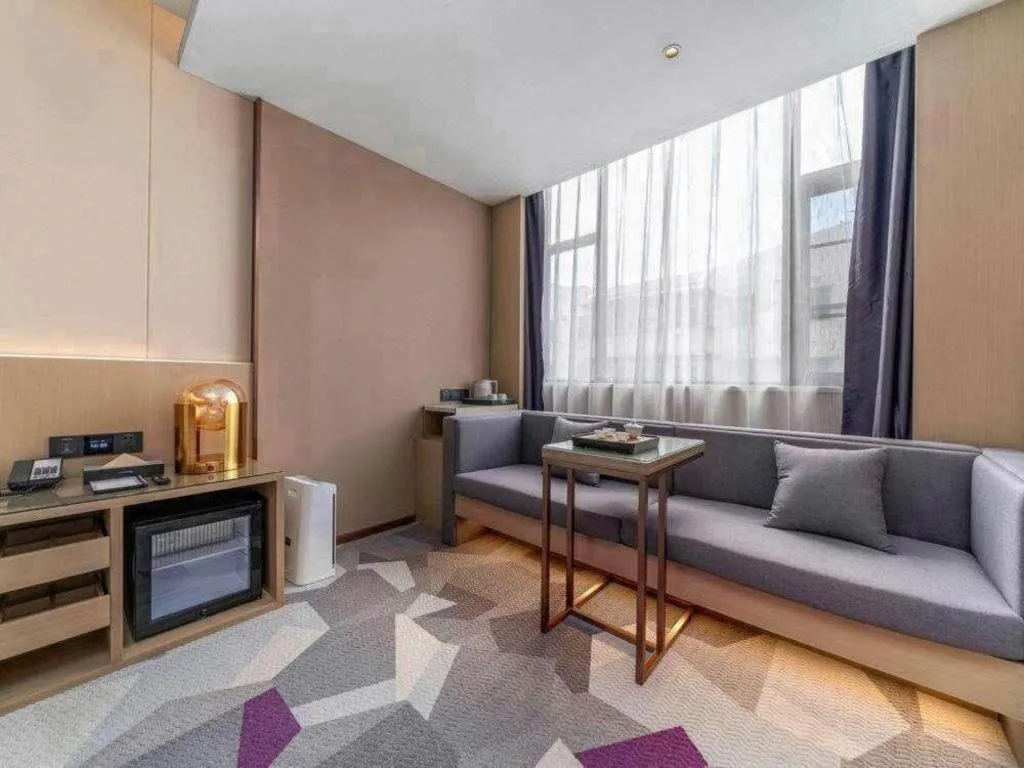 Lavande Hotel Chaozhou Fortune Center Lin Street