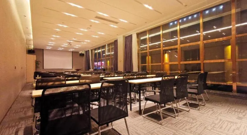 Lavande Hotel Wuxi East Railway Station