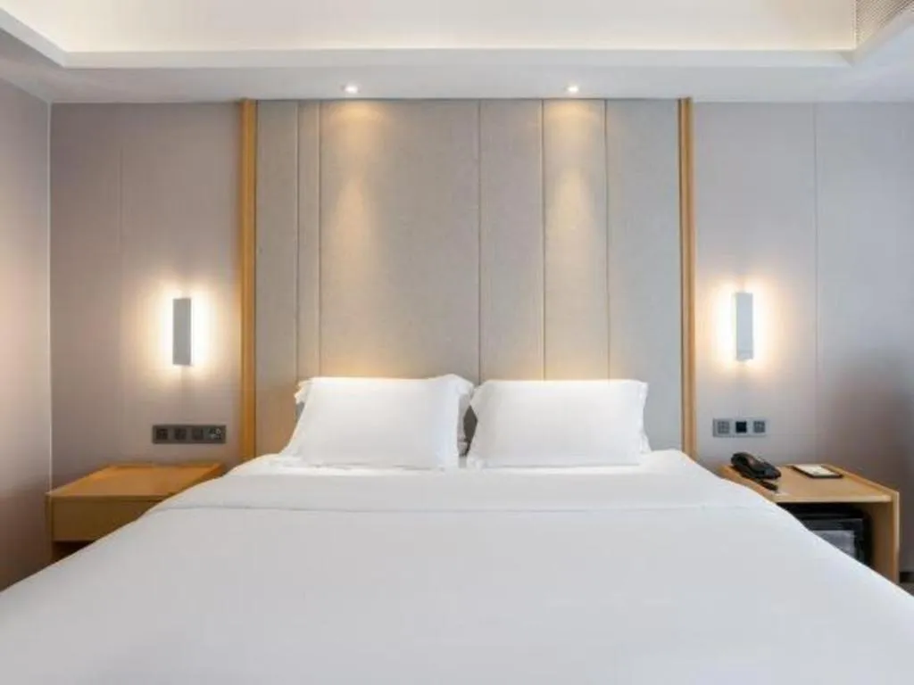 Bed in Lavande Hotel Maoming High-speed Railway Station Xinfu Road