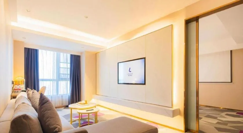 Lavande Hotel Xuchang Pangdonglai Hengdajinhui Plaza