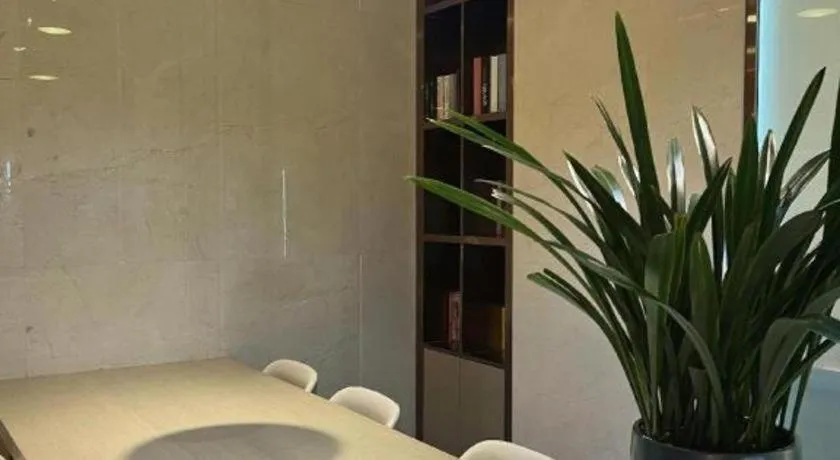 Lavande Hotel Xuchang Pangdonglai Hengdajinhui Plaza